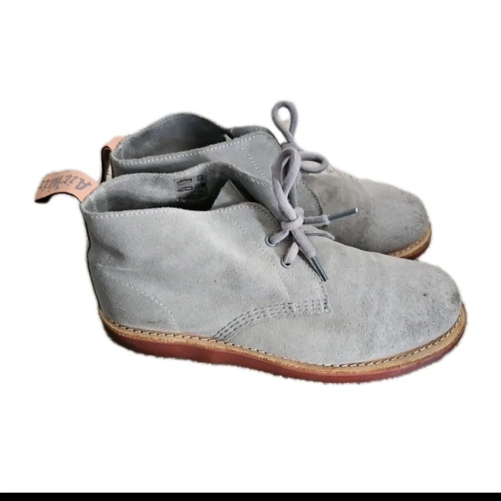 Dr. Martens Mens Gray Suede Manton Desert 2 Eye Boot 11
